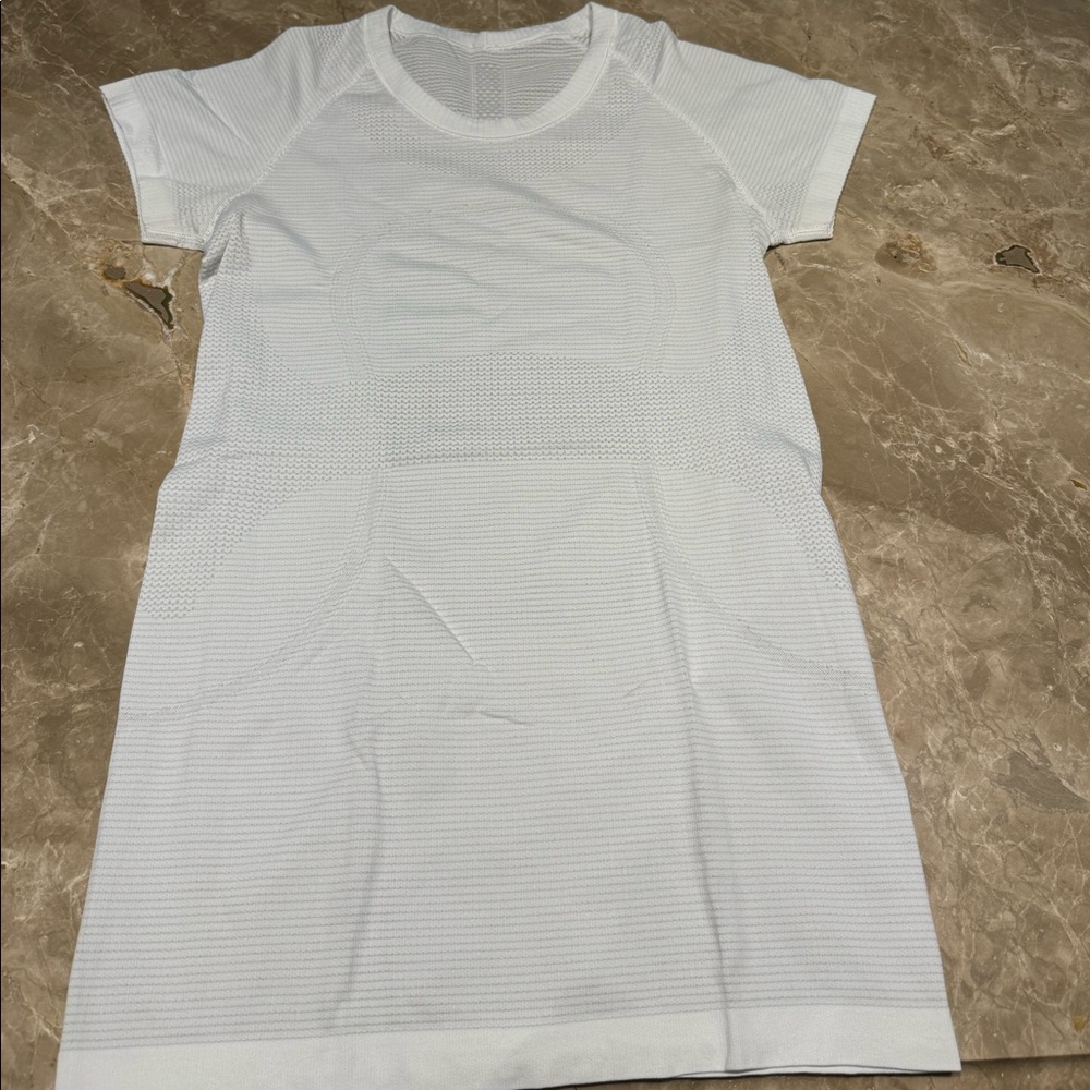 lululemon top + spandex
